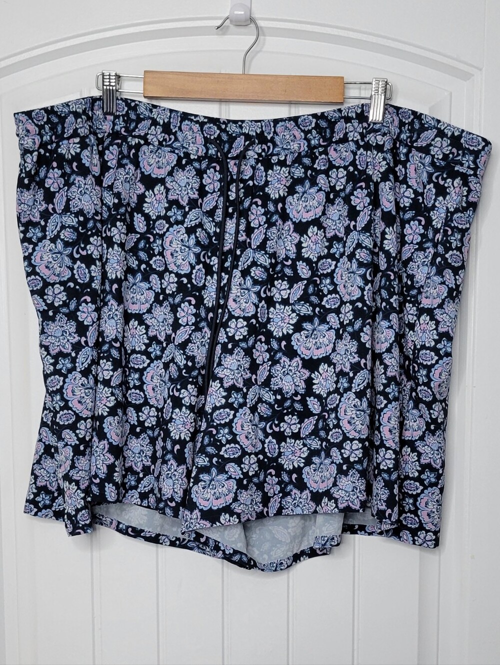 J. Jill Fit Blue And Purple Floral Athletic Shorts
